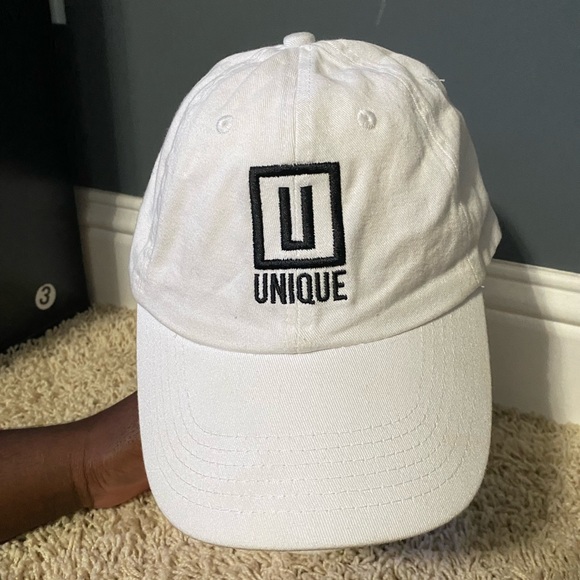 White hat - Picture 1 of 2